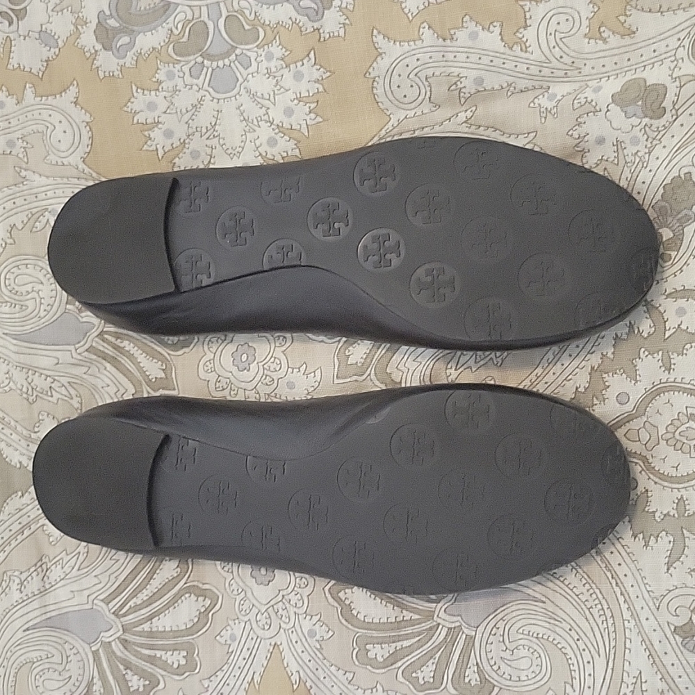 Tory Burch- Great condition! - Picture 3 of 5
